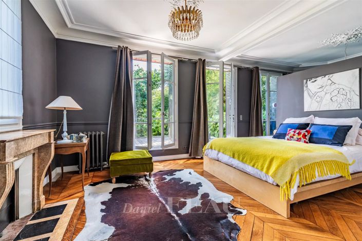 Image No.12-6 Bed House for sale