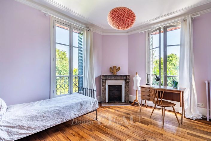 Image No.15-6 Bed House for sale