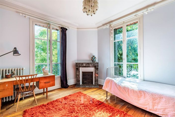 Image No.16-6 Bed House for sale