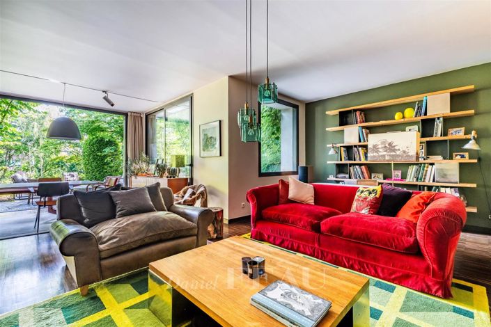 Image No.7-6 Bed House for sale