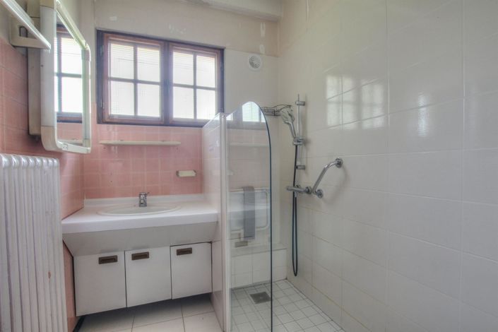 Image No.8-4 Bed House for sale