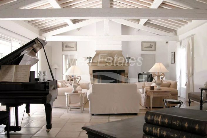 Image No.15-13 Bed House for sale