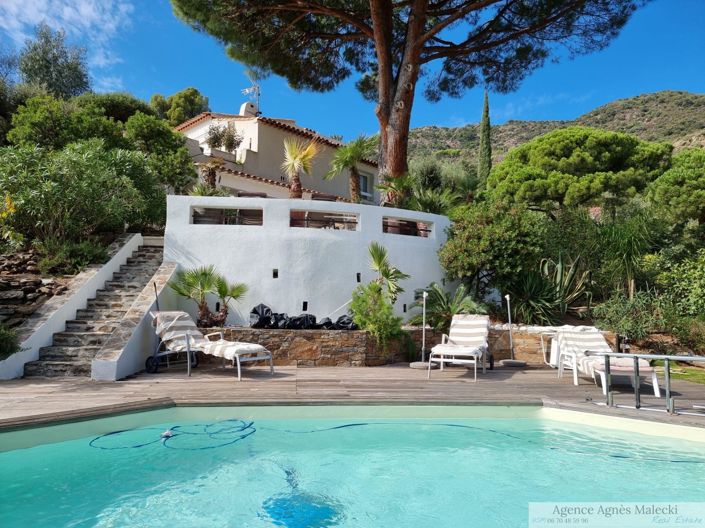 Image No.1-5 Bed House for sale
