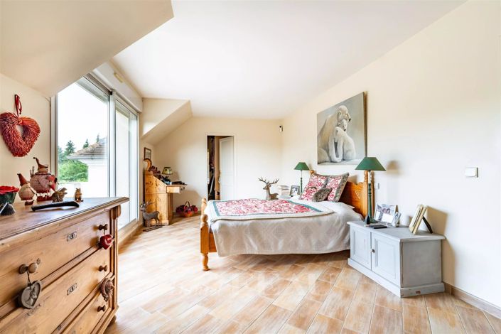 Image No.14-5 Bed House for sale