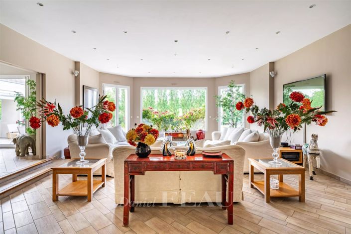 Image No.5-5 Bed House for sale