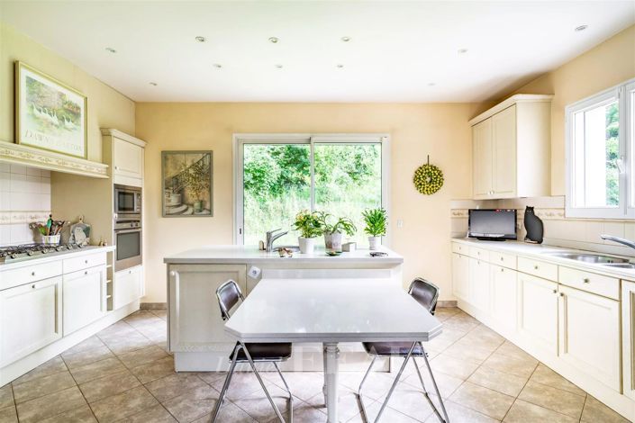 Image No.7-5 Bed House for sale