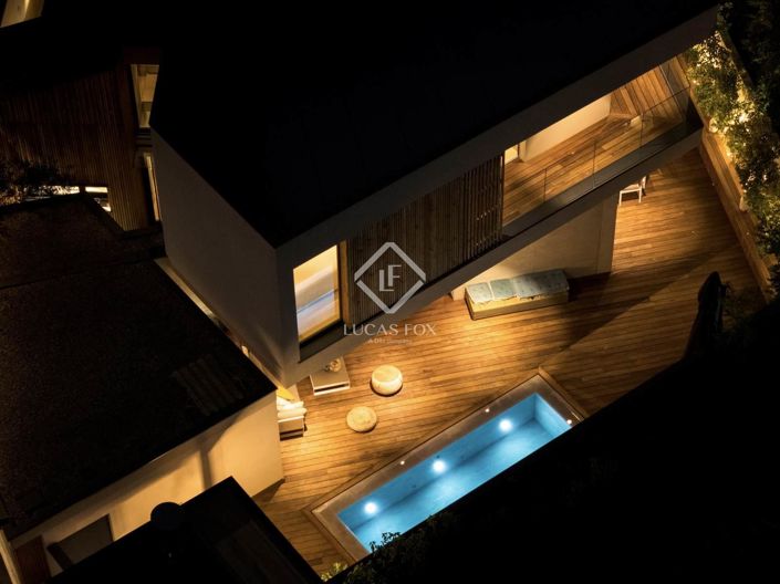 Image No.1-5 Bed House for sale
