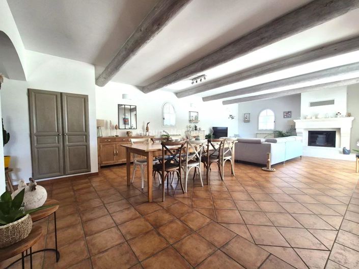 Image No.10-4 Bed House for sale