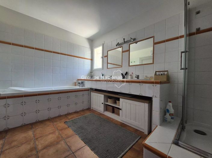 Image No.15-4 Bed House for sale