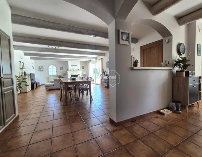 Image No.20-4 Bed House for sale