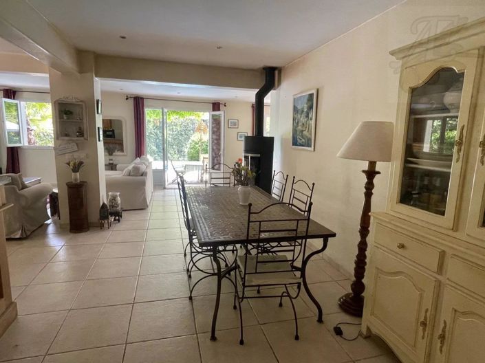 Image No.19-4 Bed House for sale