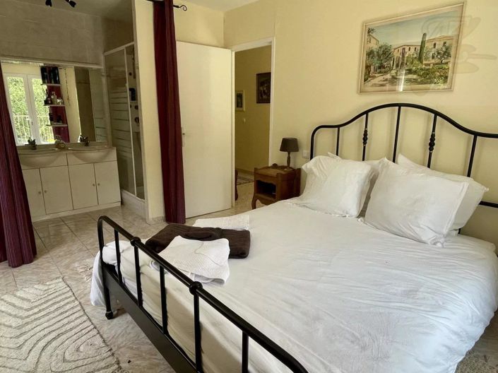 Image No.40-4 Bed House for sale