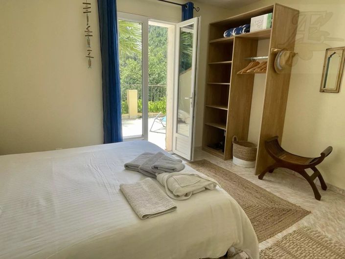 Image No.48-4 Bed House for sale