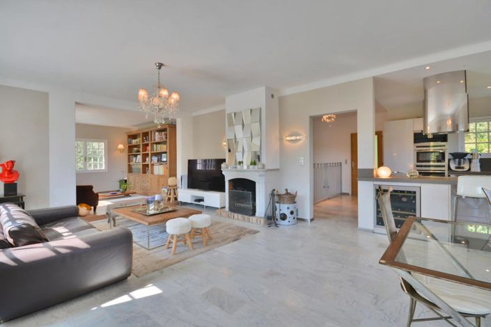 Image No.18-4 Bed House for sale