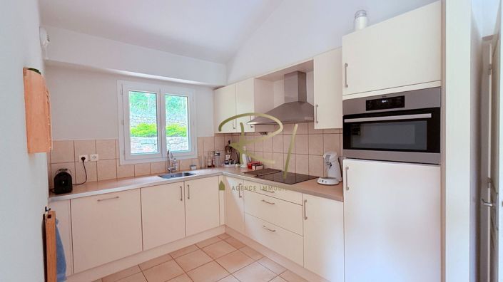 Image No.7-2 Bed House for sale