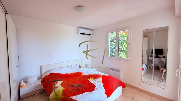 Image No.9-2 Bed House for sale