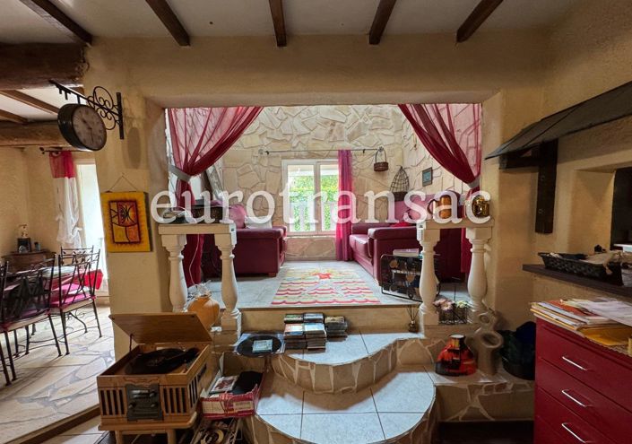 Image No.8-4 Bed House for sale