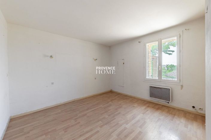 Image No.8-2 Bed House for sale