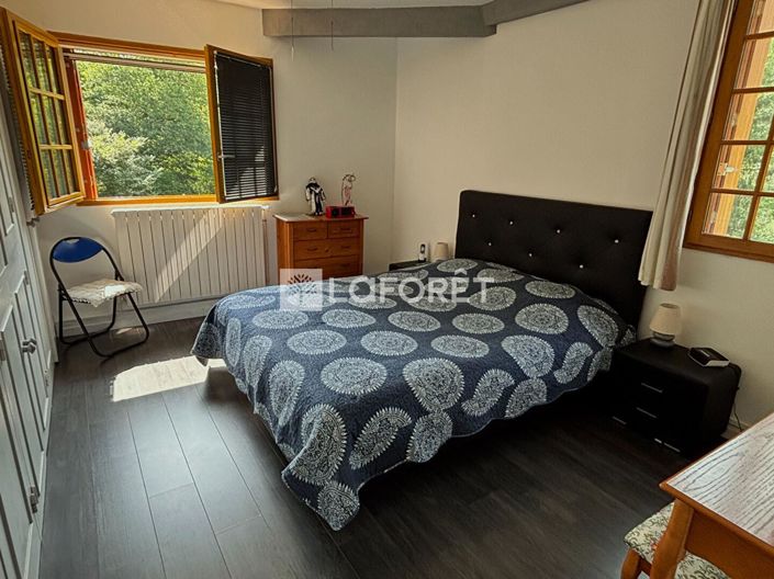 Image No.5-4 Bed House for sale