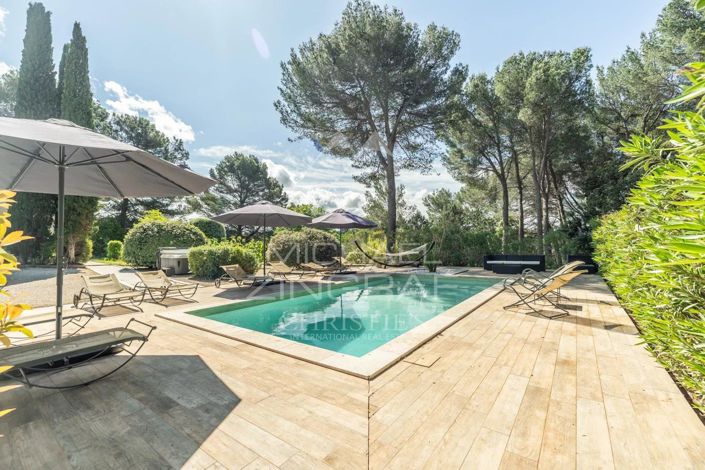 Image No.1-5 Bed House for sale