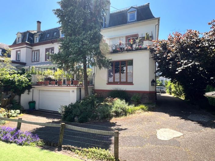 Image No.2-10 Bed House for sale