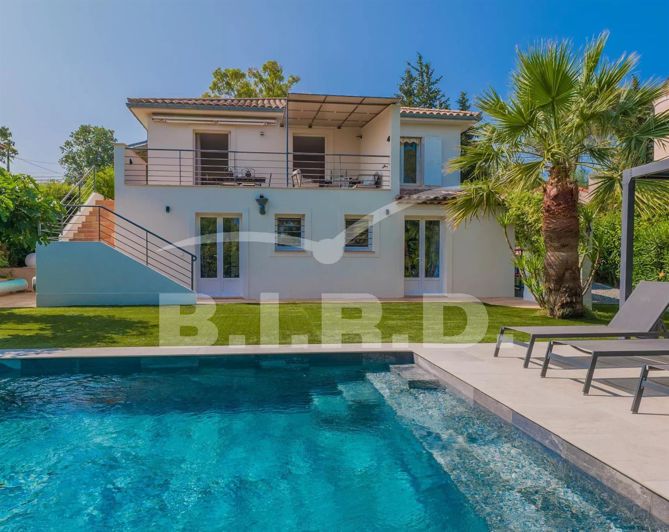Image No.1-7 Bed House for sale