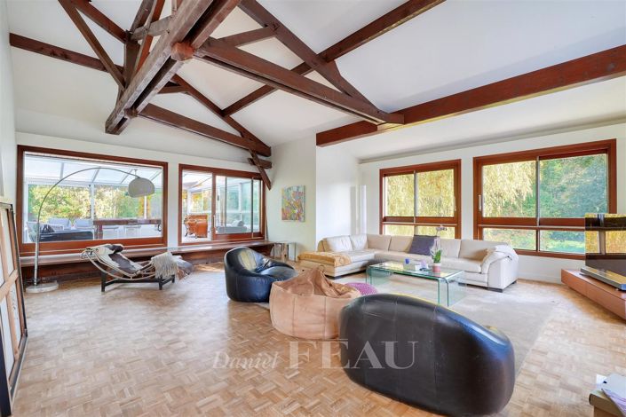 Image No.26-7 Bed House for sale