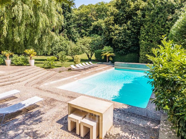 Image No.8-7 Bed House for sale