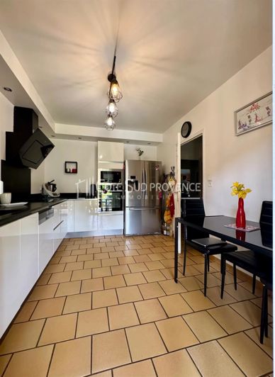 Image No.10-3 Bed House for sale