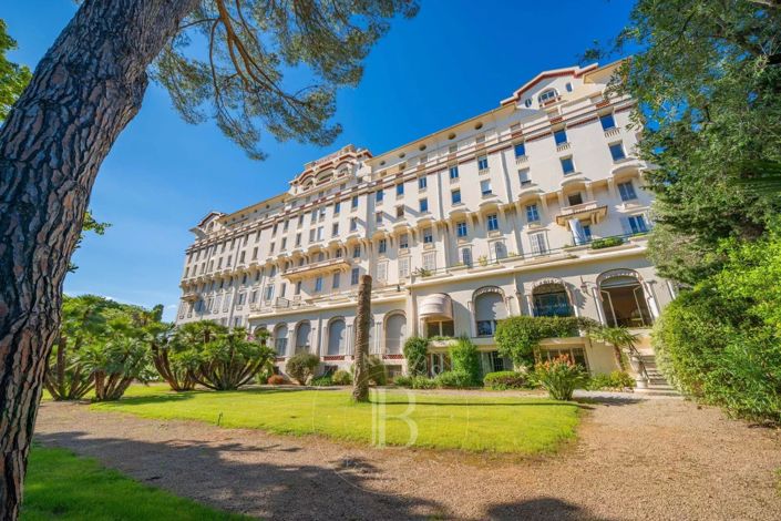Image No.1-5 Bed Apartment for sale