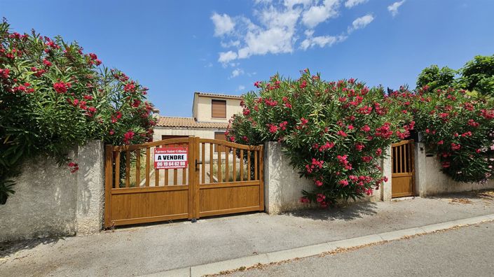 Image No.1-4 Bed House for sale