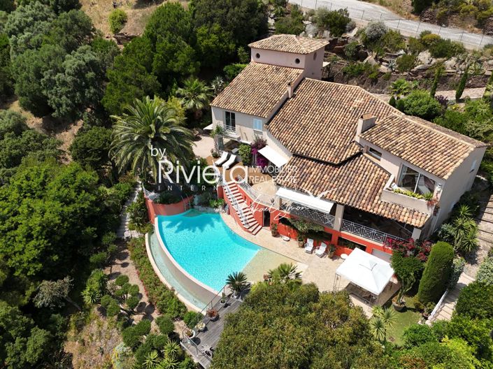 Image No.1-6 Bed House for sale