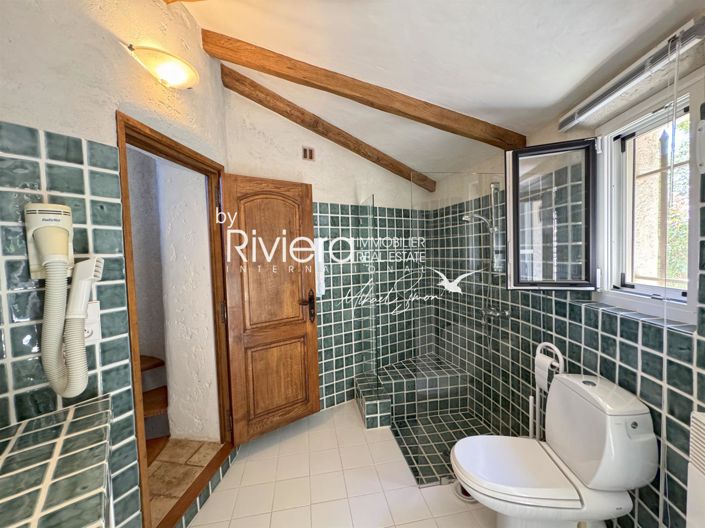 Image No.10-4 Bed House for sale