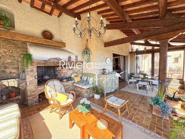 Image No.25-4 Bed House for sale