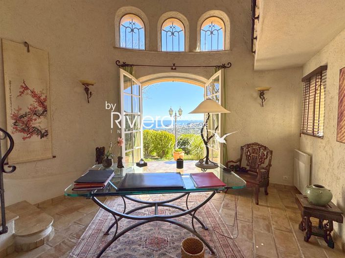 Image No.8-4 Bed House for sale