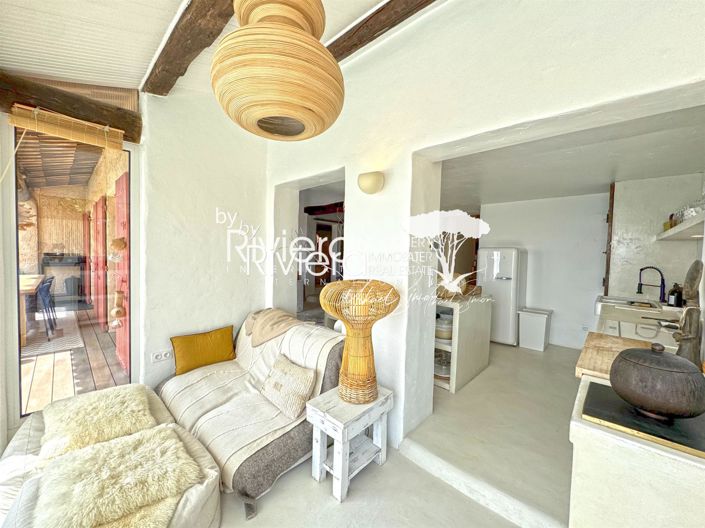 Image No.10-5 Bed House for sale