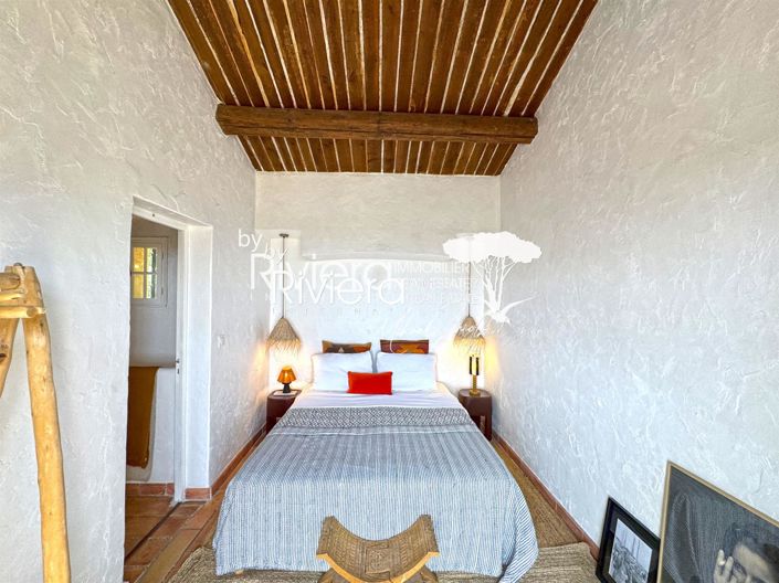 Image No.16-5 Bed House for sale