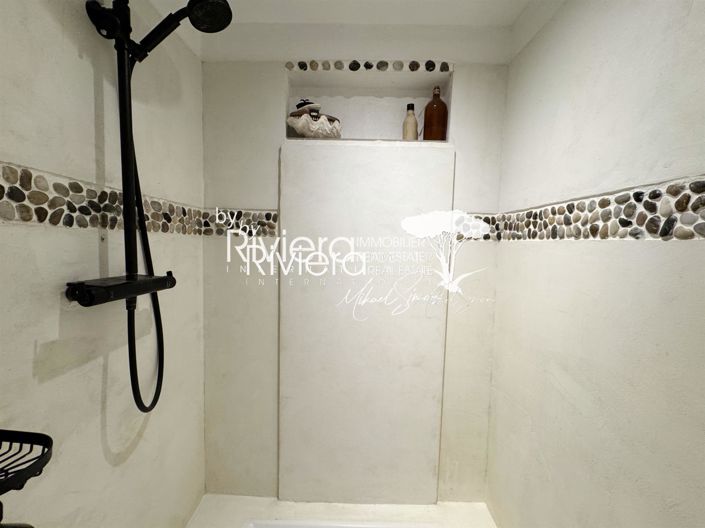 Image No.26-5 Bed House for sale