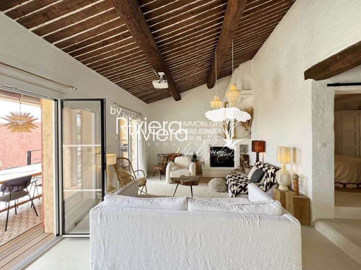 Image No.9-5 Bed House for sale