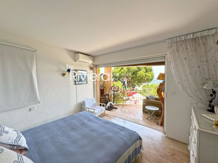 Image No.20-6 Bed House for sale