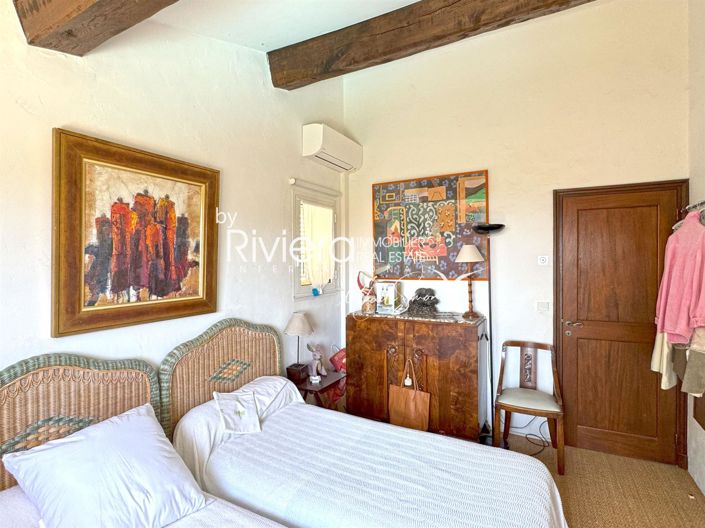 Image No.28-6 Bed House for sale