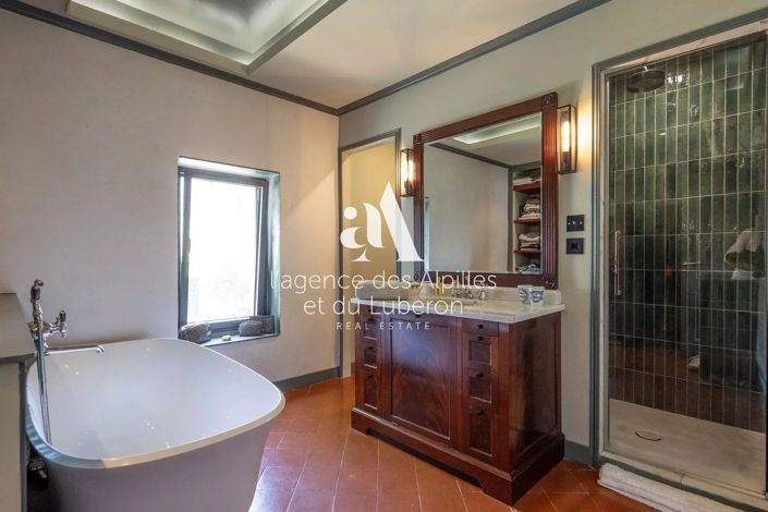 Image No.11-3 Bed House for sale