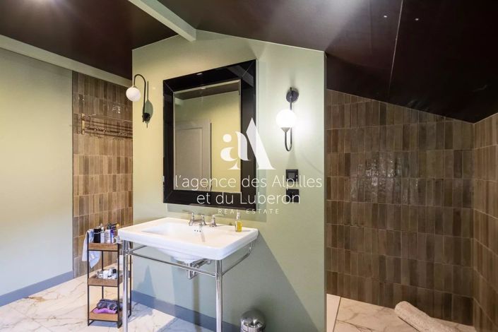 Image No.15-3 Bed House for sale