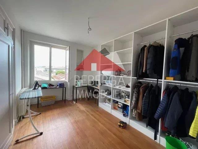 Image No.17-3 Bed House for sale