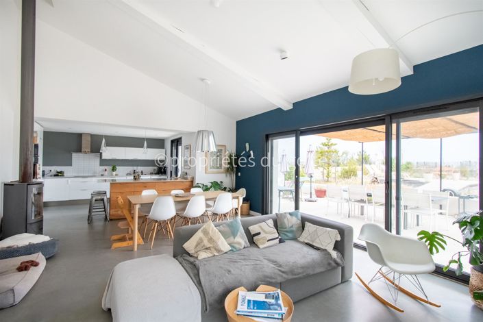 Image No.4-4 Bed House for sale