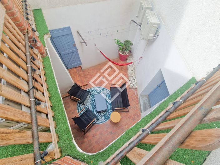 Image No.1-6 Bed House for sale