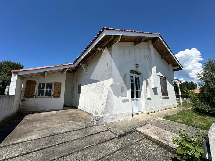 Image No.1-4 Bed House for sale