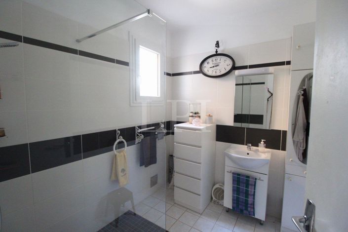 Image No.7-3 Bed House for sale