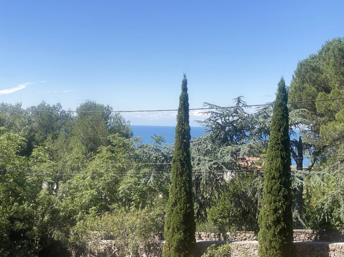 Image No.1-4 Bed House for sale