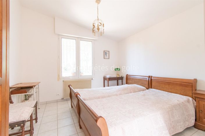 Image No.12-4 Bed House for sale